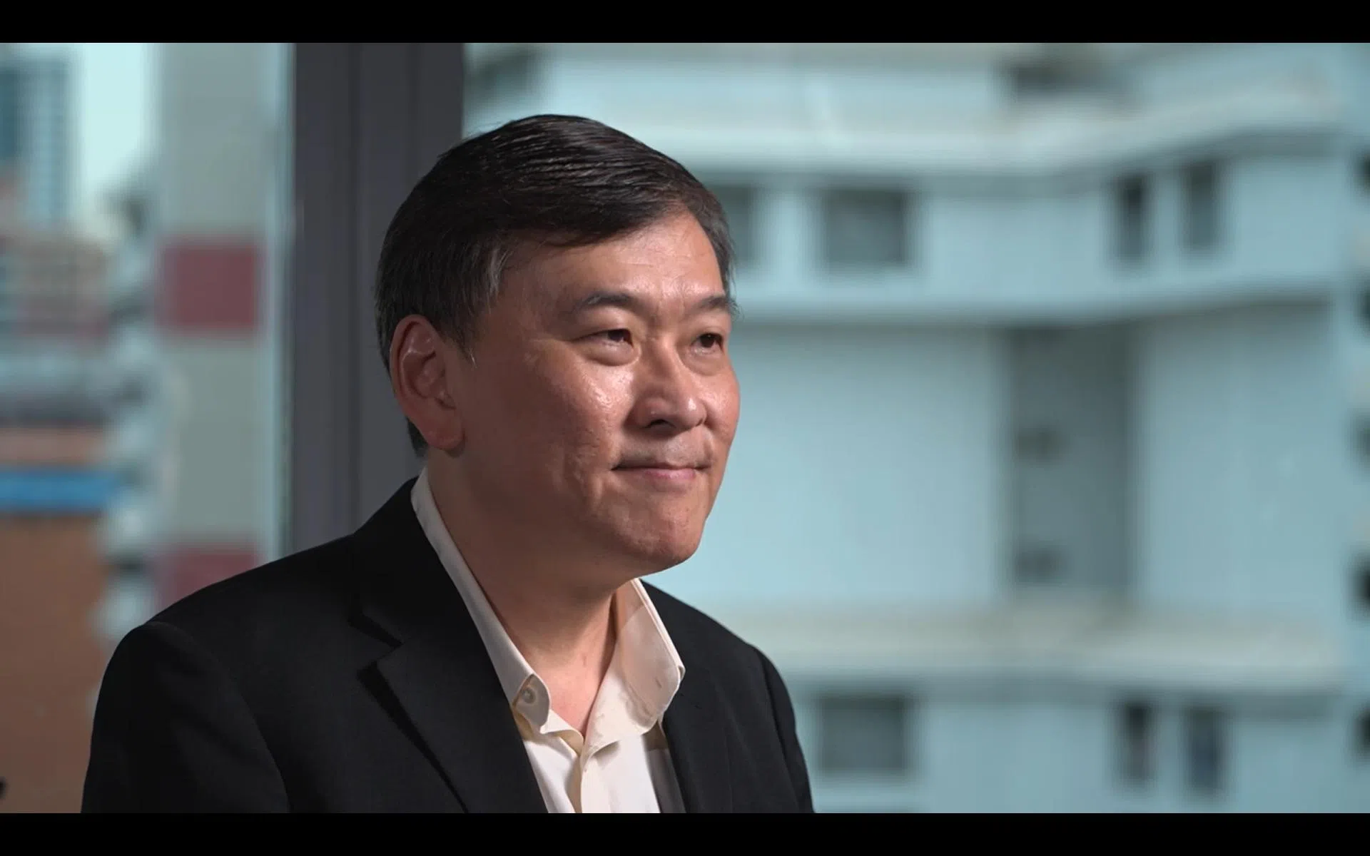 麦俊荣认为，大巴窑是有最多老旧组屋的市镇，附近也有新地皮可以建新组屋，因此率先推行VERS的机率会更高。（视频截图）