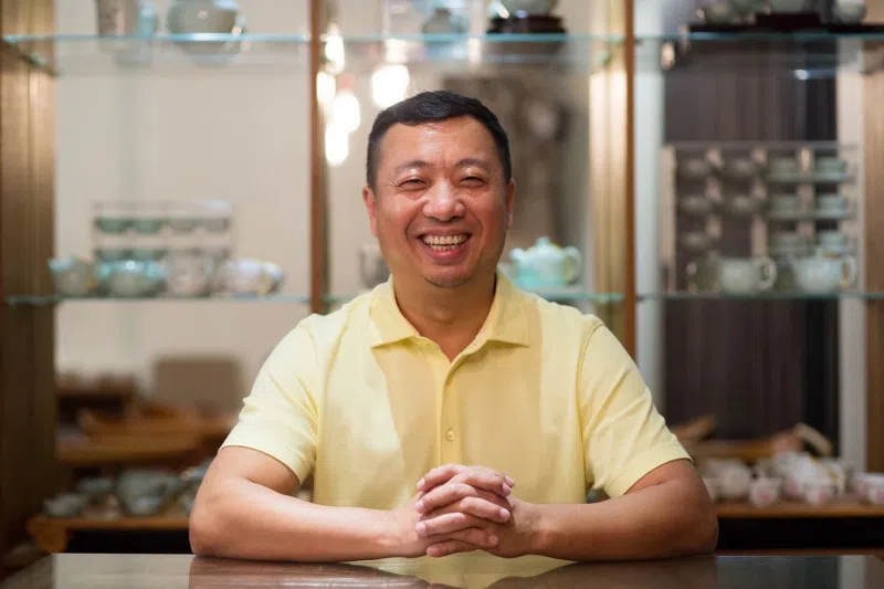 移居到狮城后，方志忠表示早报是他精神早餐，没想到能莆田和早报一起“双百”同庆，让他感到欣慰。（图/莆田提供）