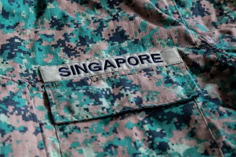 一正规军人泳池自主训练失去意识 送院不治