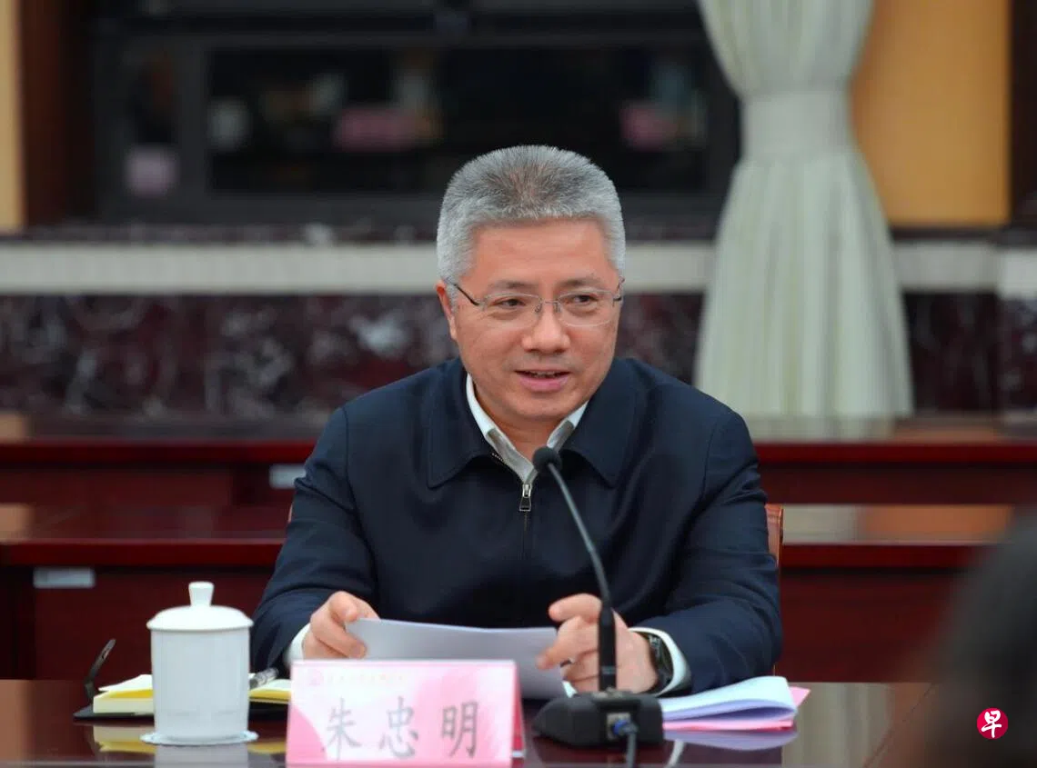 朱忠明任中共上海市政府党组书记