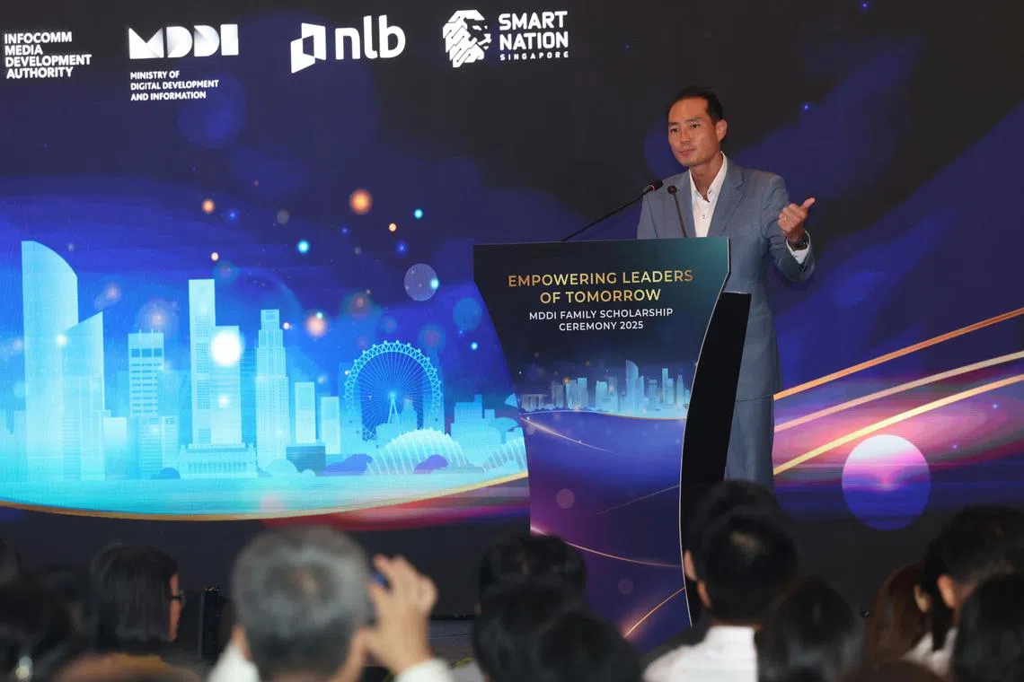 数码发展及新闻部兼卫生部高级政务部长陈杰豪指出，在数码时代人们获取信息的方式不断演变的背景下，政府必须在信息传达方式上创新，以凝聚人心，建设一个更具凝聚力的国家，并维护一个为所有人服务的可信赖的数码信息生态系统。（郑一鸣摄）