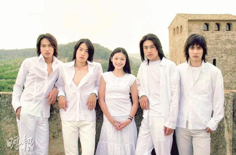 言承旭（左起）、吴建豪、大S、朱孝天和周渝民因《流星花园》红遍亚洲。（互联网）