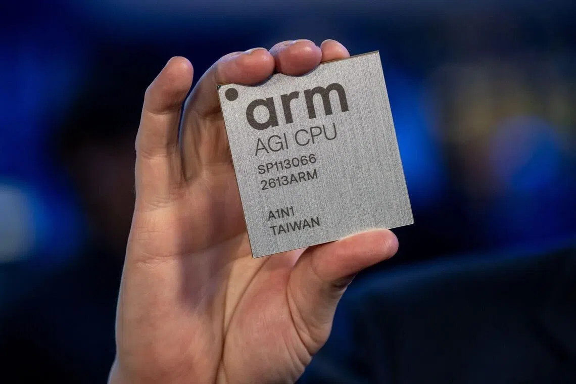 安谋控股将首次出售自家晶片，竞逐人工智能市场。（彭博社）