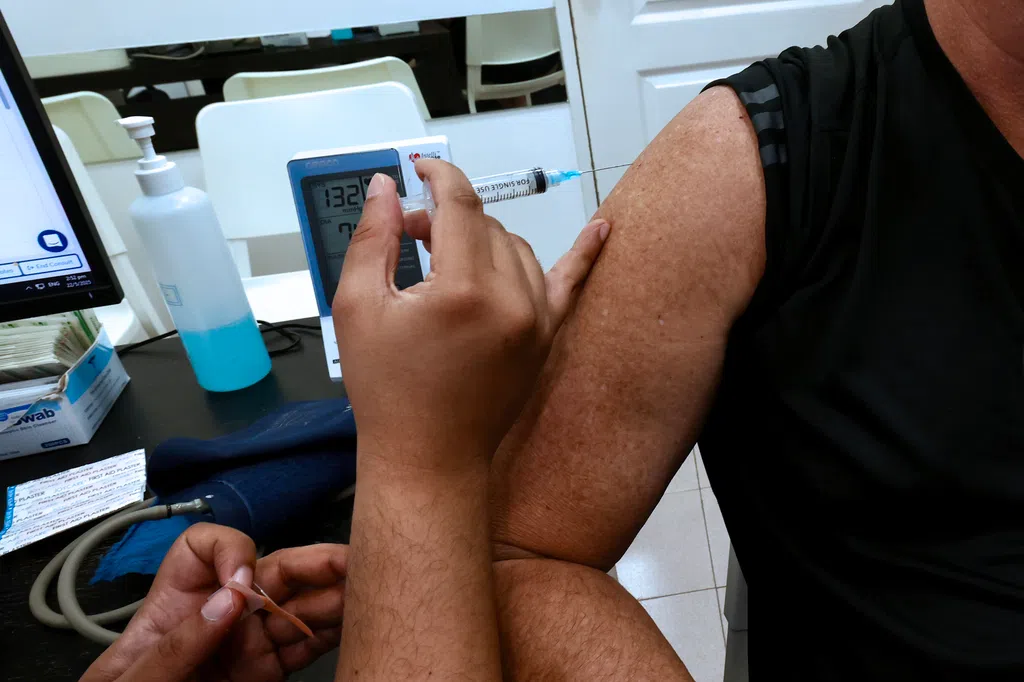 10月27日起 公众可接种更新版冠病疫苗