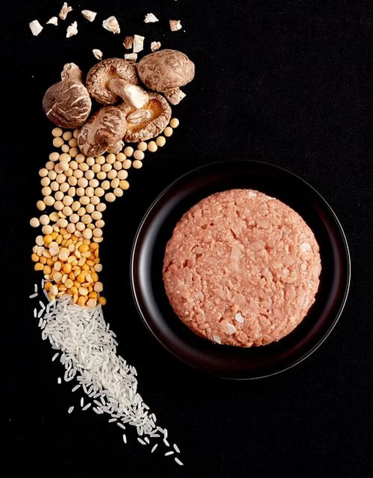 OmniMeat新膳肉的主要材料包括冬菇、豌豆、黄豆和米。（取自OmniMeat官网）