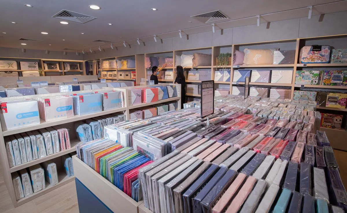 初期主要供应产品给本地一些著名的大百货公司的Epitex开设自家店面，建立自己的品牌。（陈来福摄）