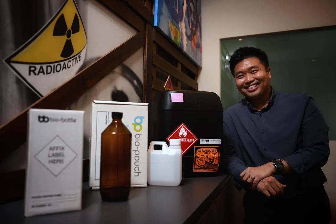 前捷星亚洲发展部经理法塔胡拉兹，转行加入新加坡航空货运代理协会担任培训与发展经理，工作范围涵盖课程管理与培训推广。（海峡时报）