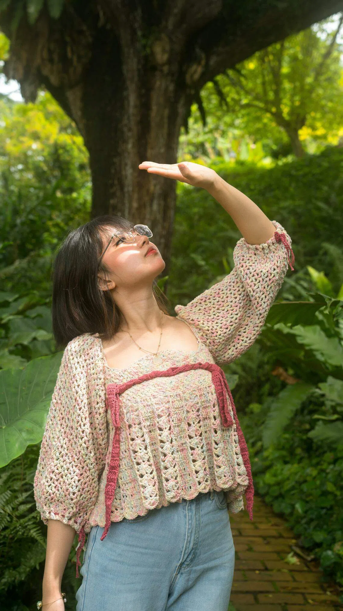 沈雪琪以唐代平阳公主为灵感，用钩针设计的汉服。（受访者提供）