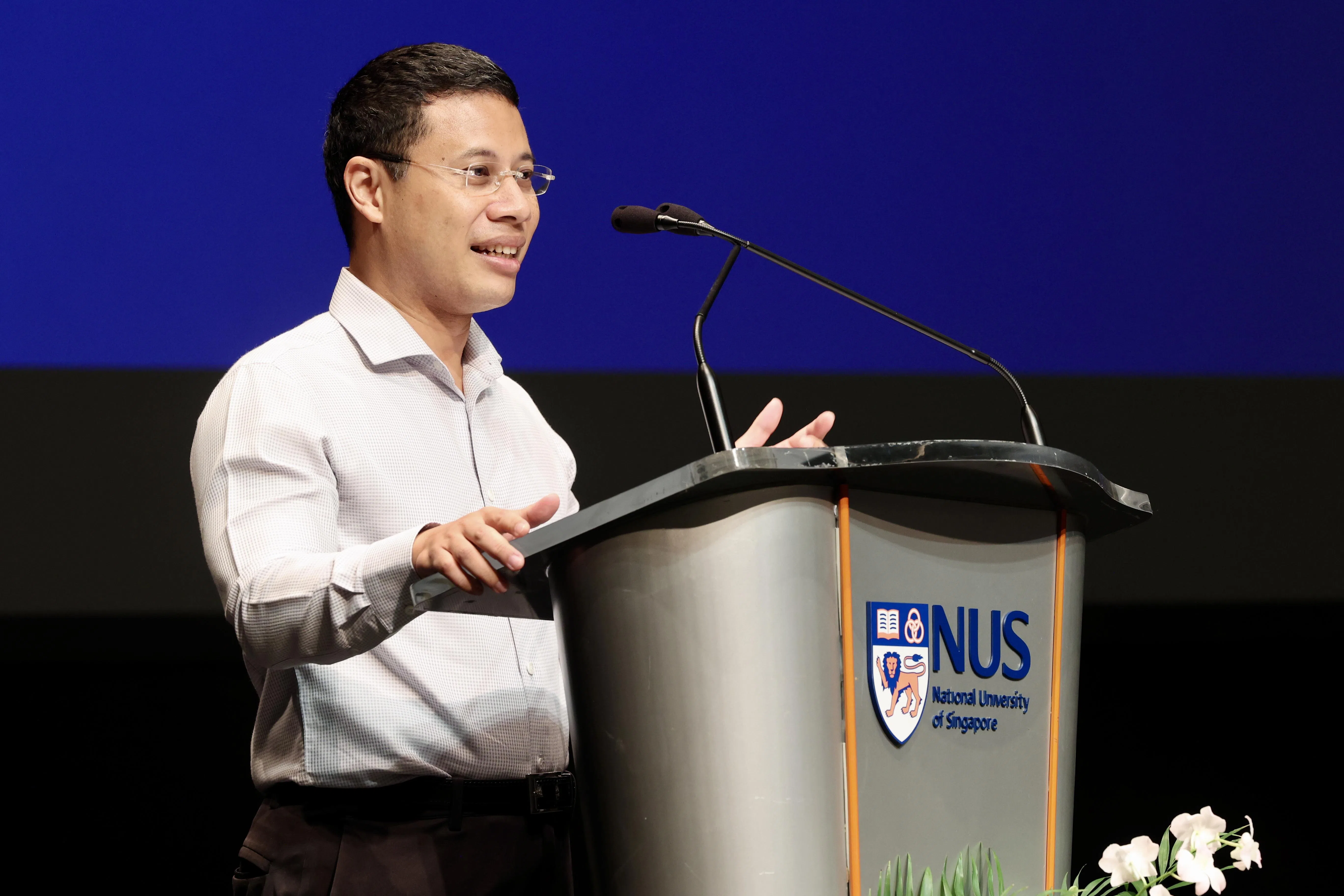 国家发展部长李智陞认为，要确保新加坡继续宜居和可持续发展，其中一个要点是“勇敢地采取大胆的措施，来保障子孙后代的美好未来”。例如我国计划兴建的长岛，及采用区域供冷系统。（ 邝启聪摄）