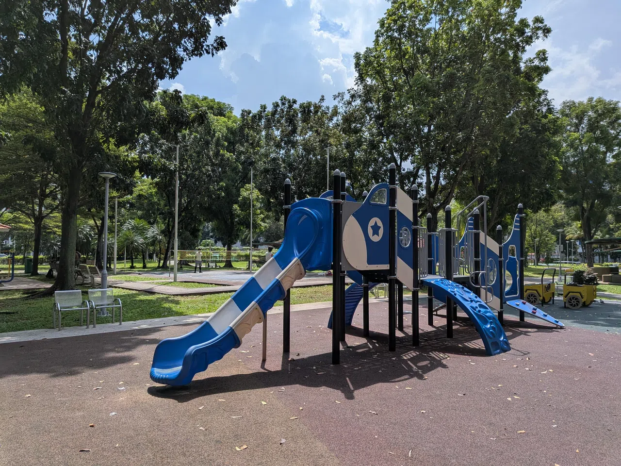 Pixel 9a摄影能真实还原色彩，饱和度恰好，画面看起来自然。（黄少伟摄）