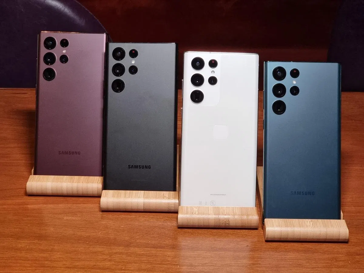 S22 Ultra手机有四种配色。