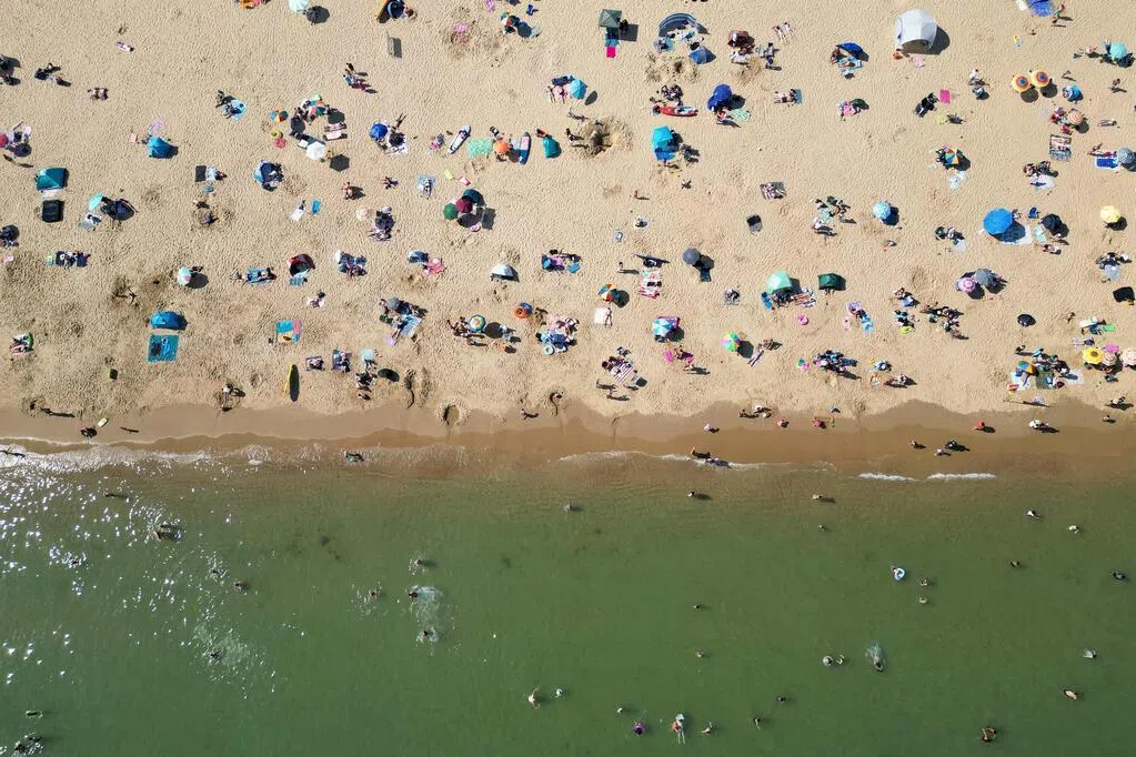 法英遭热浪侵袭 创5月最高气温纪录