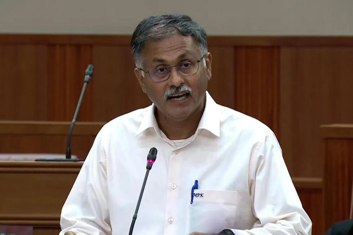 律政部兼交通部高级政务部长穆仁理，星期四（9月25日）在国会为《电子房地产交易门户与其他事务法案》（Electronic Conveyancing and Other Matters Bill）提呈一读。（gov.sg视频截图）