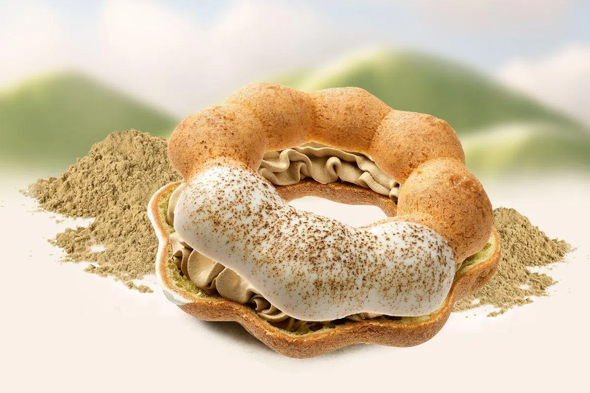 Pon De Houjicha Bliss麻糬甜甜圈，内馅为香浓焙茶奶油。（品牌提供）