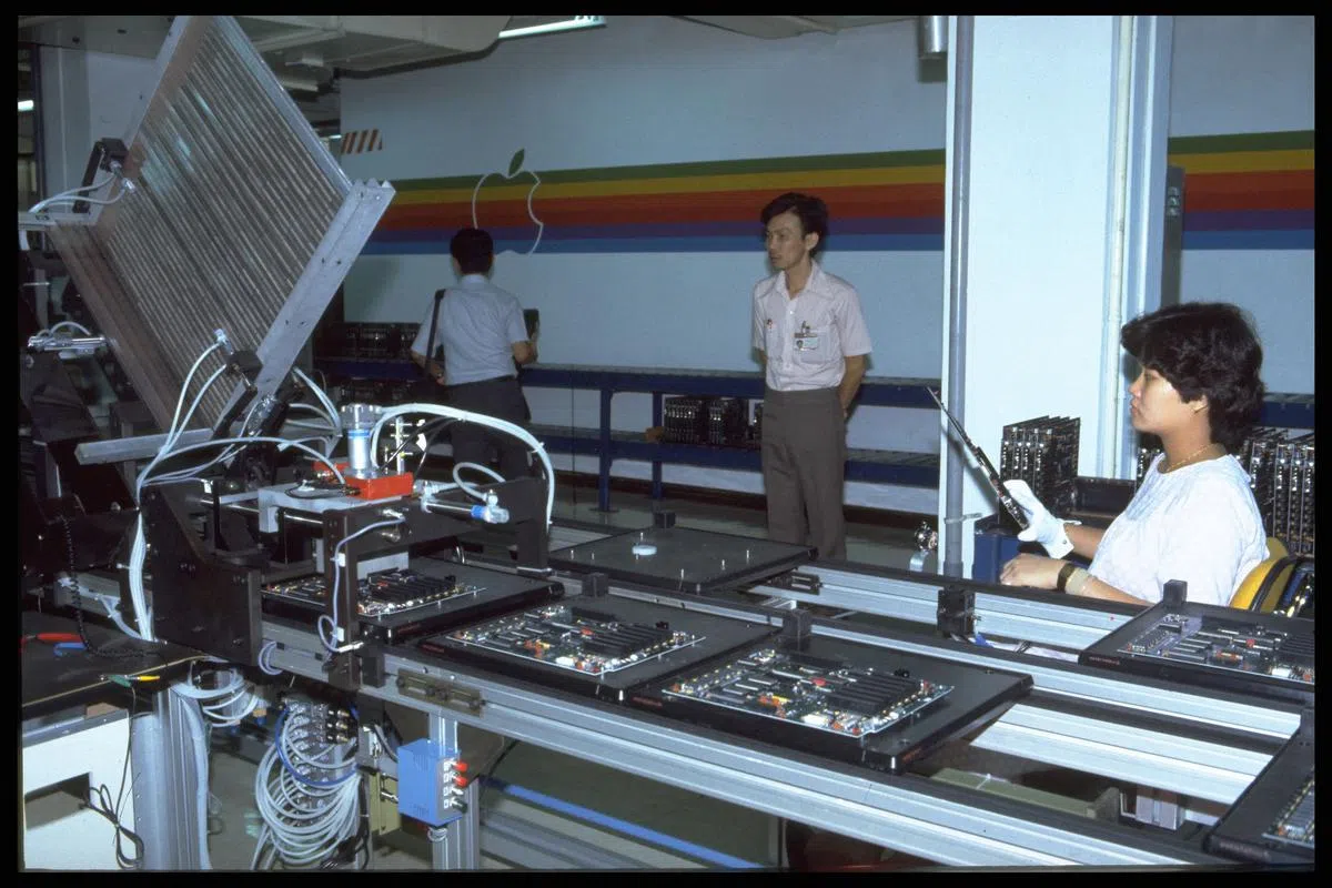 苹果工厂内部。（新加坡国家档案馆提供）