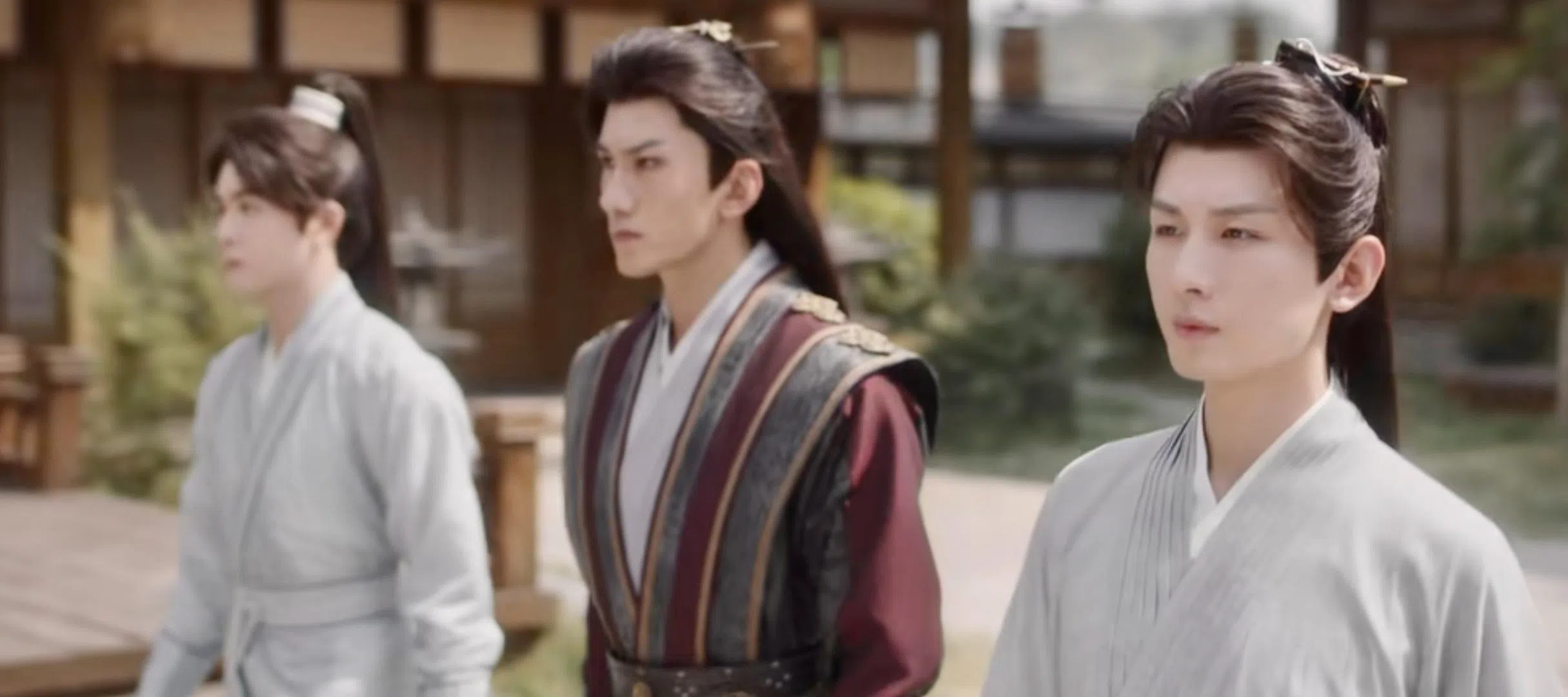 李莲花（右起，成毅饰）、笛飞声（肖顺尧饰）和方多病（曾舜晞饰）性格互补，三人共患难，不离不弃。（互联网）