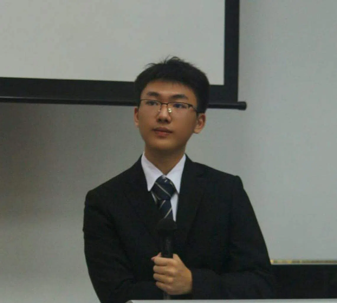 李云枫看完《辉夜大小姐想让我告白》第一季后，被深深吸引，并对原作漫画产生了浓厚的兴趣，于是寻来资源从头看起。（受访者提供）