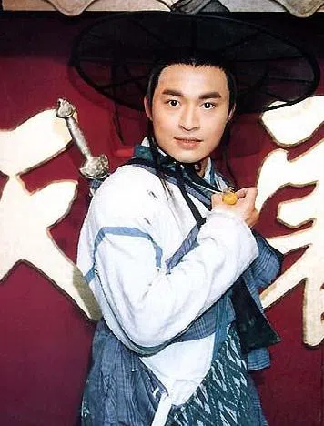 马景涛1994年拍摄《倚天屠龙记》，他与周海媚分别饰演主角“张无忌”和“周芷若”。（互联网）