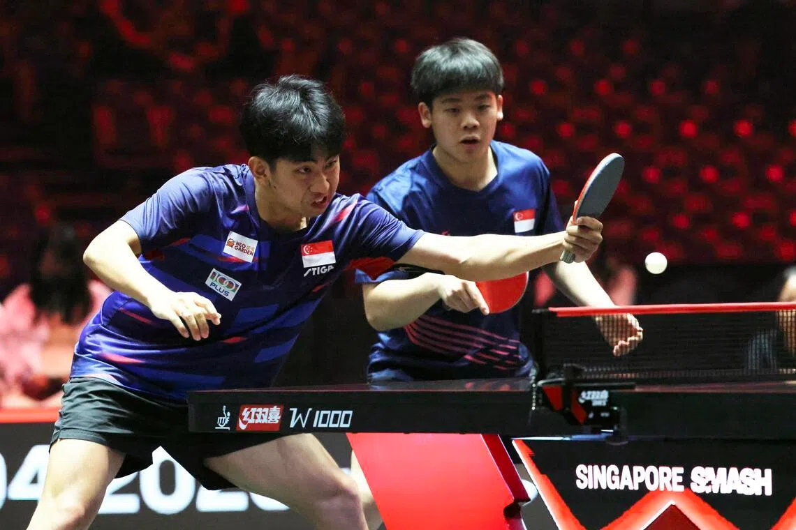 我国组合冯耀恩（左）和郭勇激战五局后2比3落败。（郑一鸣摄）