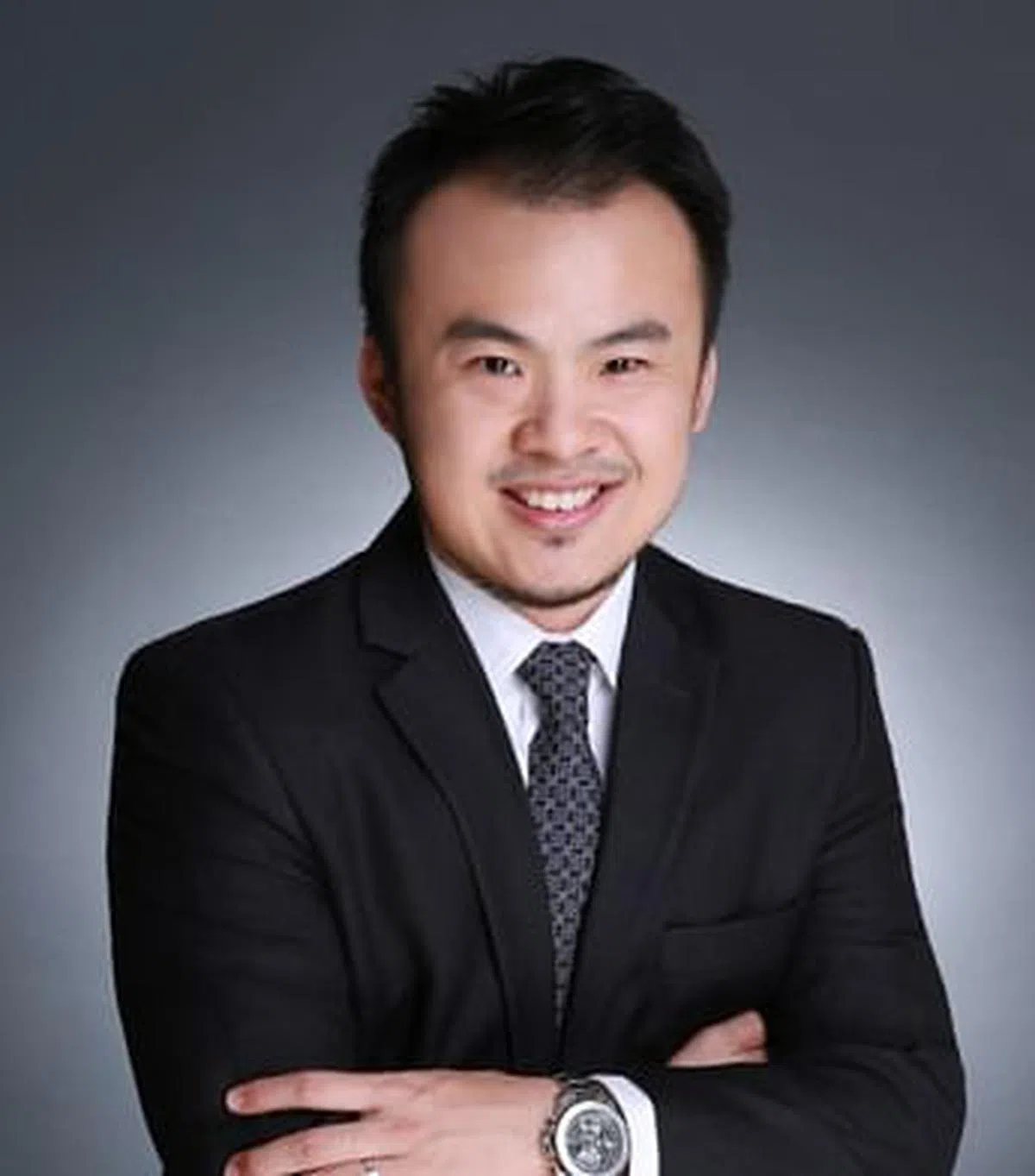 Singlife with Aviva投资经理郭智伟：股票和债券市场都面临重大挑战，正考验投资者的耐心和风险承担能力。（受访者提供）