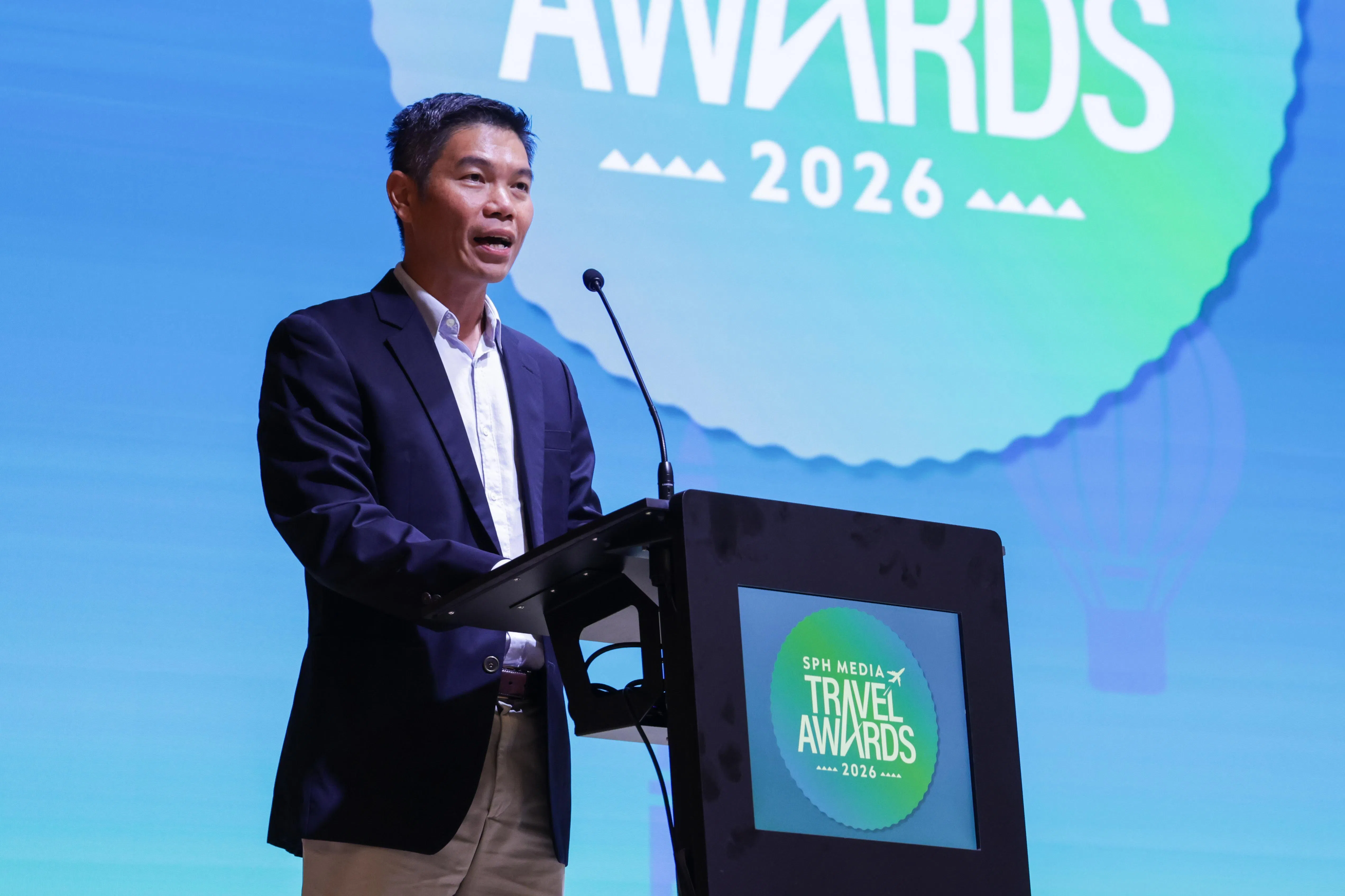 新报业媒体副首席执行官郭又铨认为旅游业者在塑造新加坡人探索世界的方式中扮演着重要角色。（叶振忠摄）