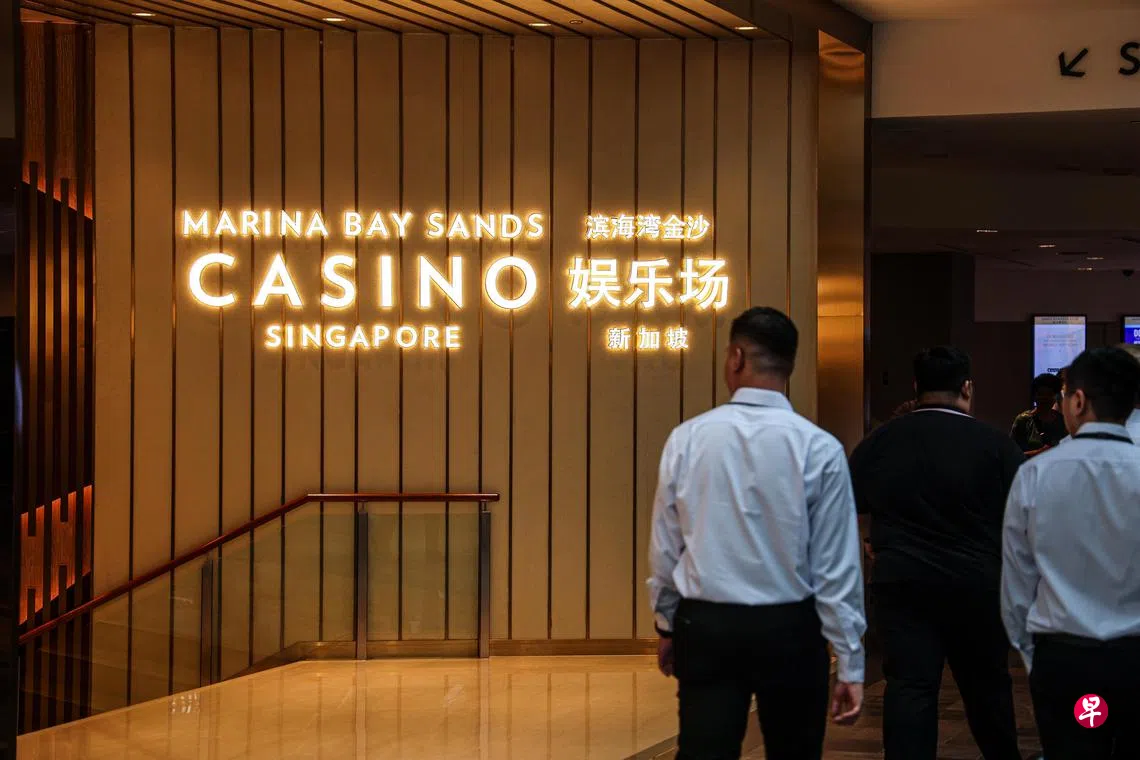 金沙赌场年初一热闹非凡人龙排到商场外| 联合早报