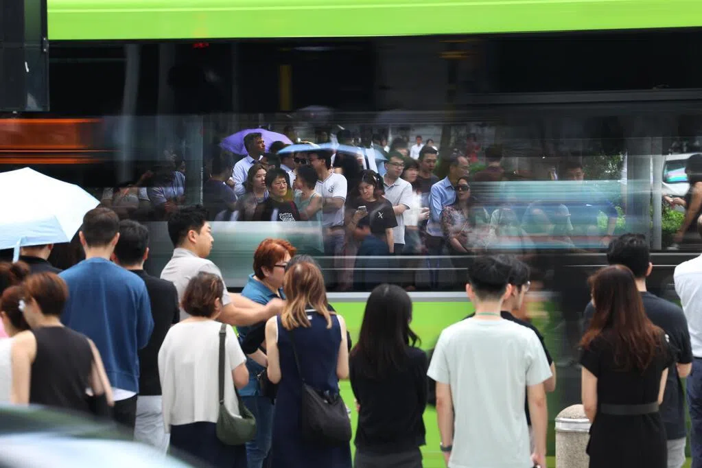 我国劳动市场保持韧性，今年第一季就业人口增加5000人，已连续18个季度上升。不过，受地缘政治紧张局势带来的经济不确定因素影响，企业接下来在招聘与加薪方面料会更加谨慎。