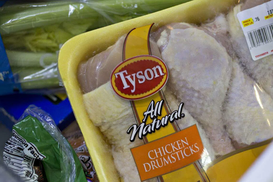 泰森食品本财年第四季度的鸡肉销售量虽增长1.7％，但是它的价格却下降了9.2％。（彭博社）