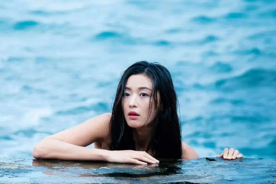 全智贤在韩剧《蓝色大海的传说》饰演美人鱼。（互联网）