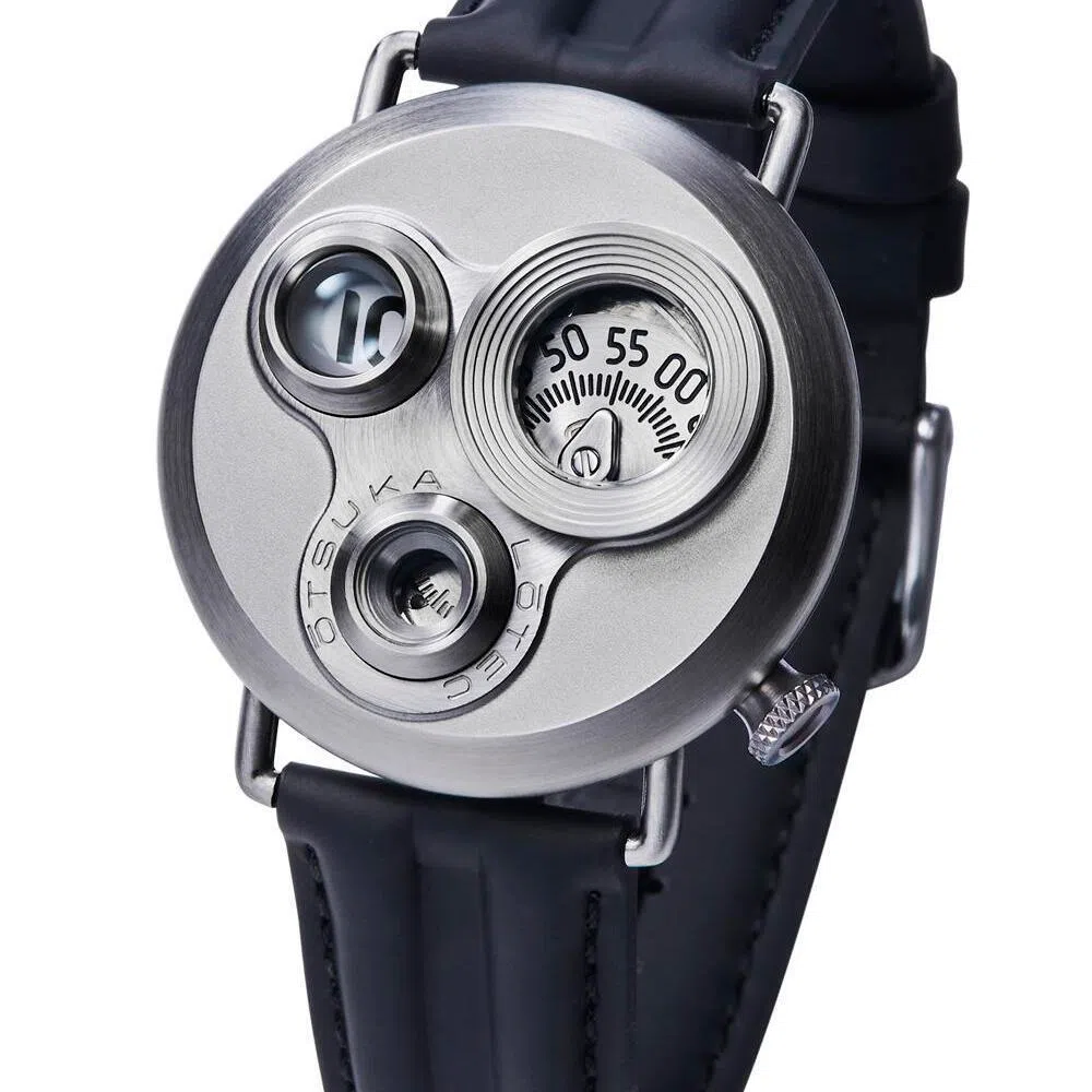 Otsuka Lotec No.7.5目前仅在日本发售，以三枚独立数字盘构成跳字结构，让人一见难忘。（Otsuka Lotec提供）