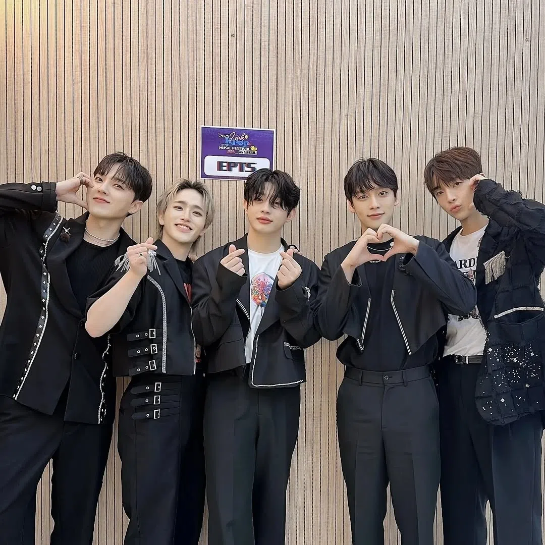 鹤天赐为韩国新男团EPTS创作两首韩语歌曲，得到不错的回响。（取自EPTS IG）
