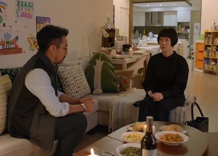 黄健玮和蔡亘晏的夫妻戏非常生活化。（Netflix提供）