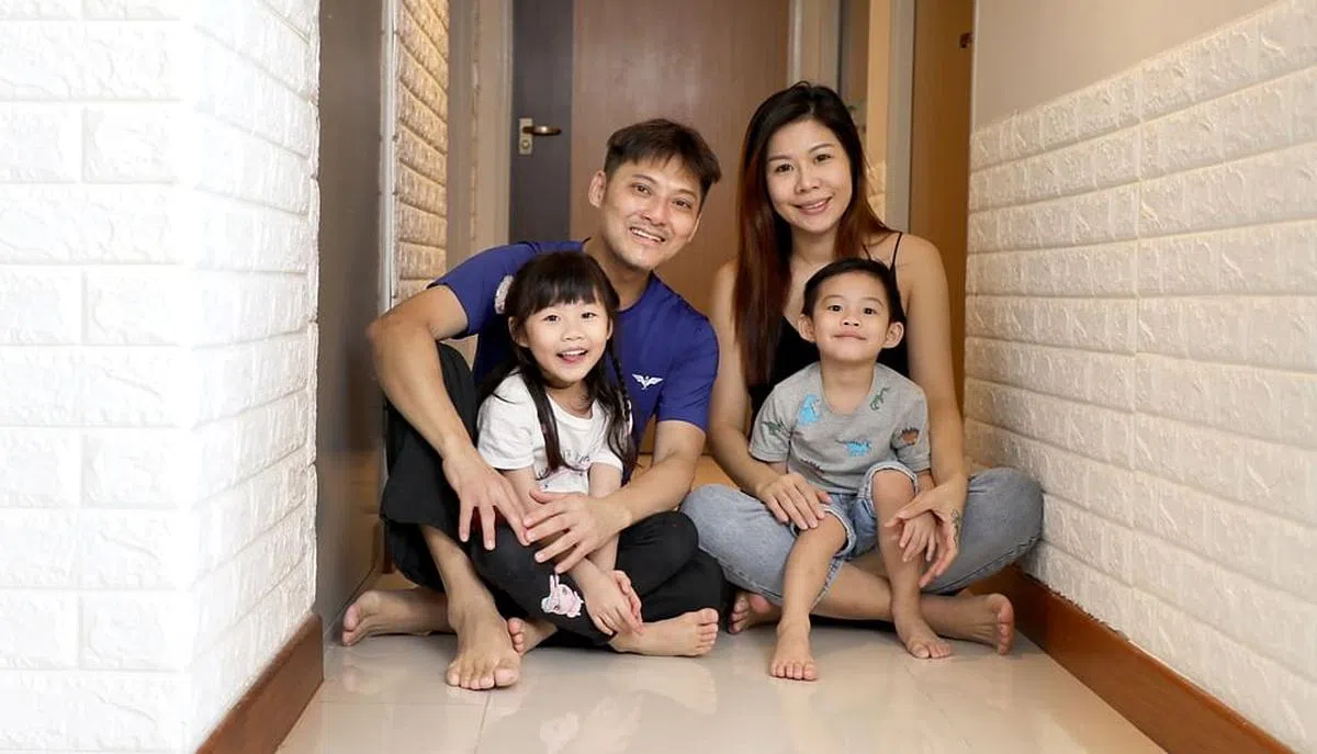 曾咏恒庆幸一家人没受到感染。（何炳耀摄）