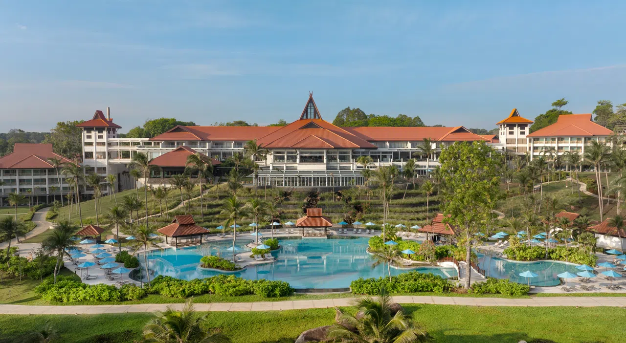从新加坡出发，船程约70分钟便可到达民丹岛，Mövenpick Resort & Spa Bintan Lagoon度假村就在岛的北岸。（取自官网）