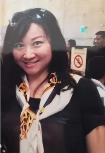 郑安仪从小跟着妈妈生活，与父亲郑少秋已经失去联络多年。（互联网）