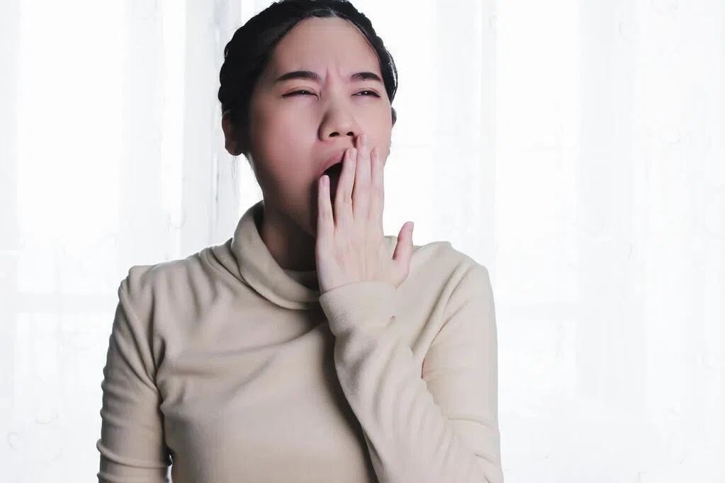 打哈欠也是一种疗法 助改善沙哑与嗓音问题