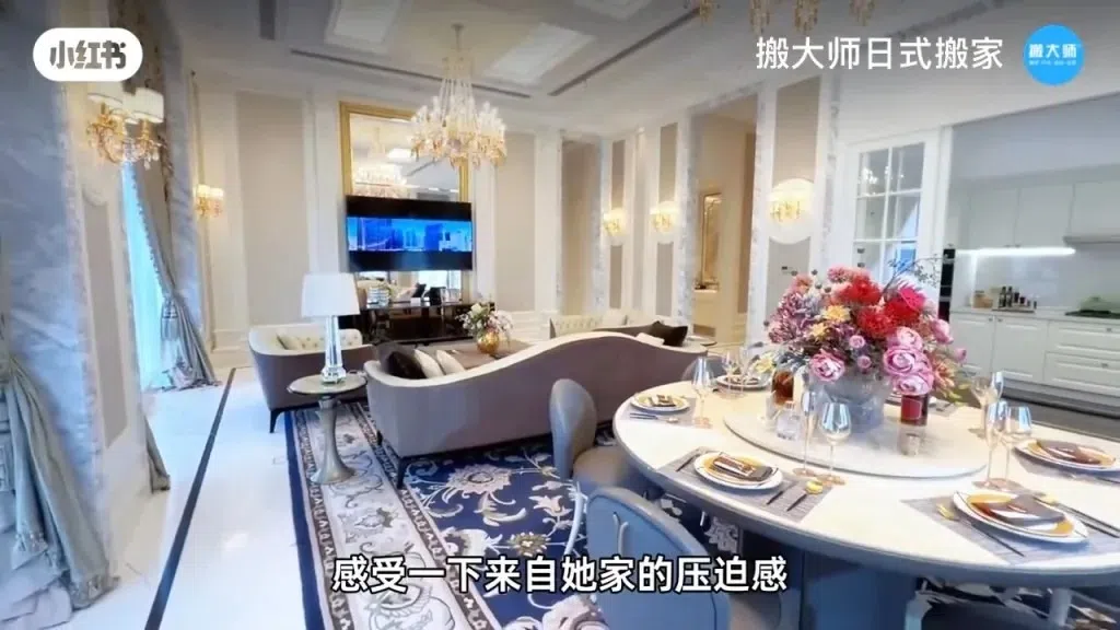 搬家公司拍片把影后家摩登又奢华的客厅和餐厅曝光。（互联网）