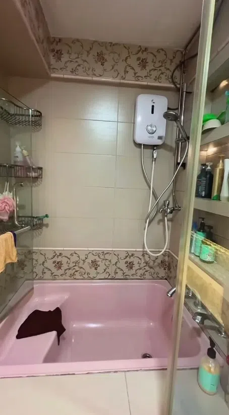 下雪家里的浴室。（取自PropertyGuru网站）