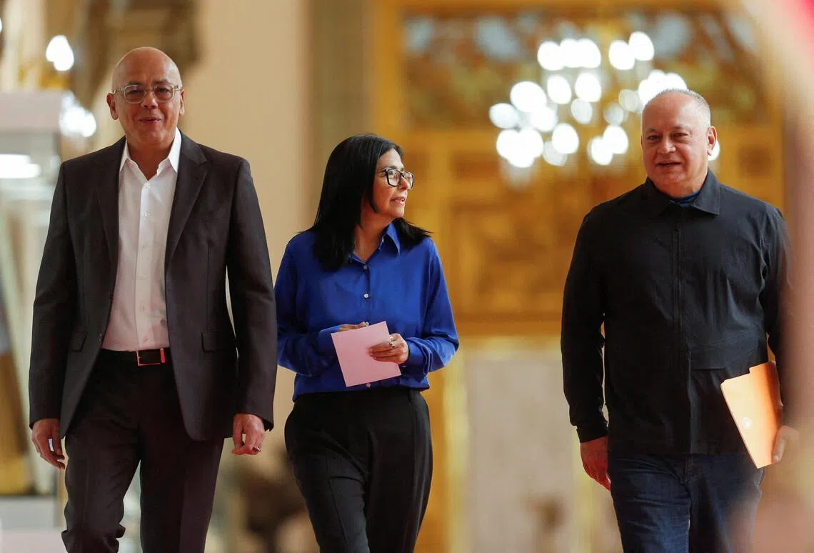 卫报：美抓捕马杜罗前 获罗德里格斯承诺协助稳住局势