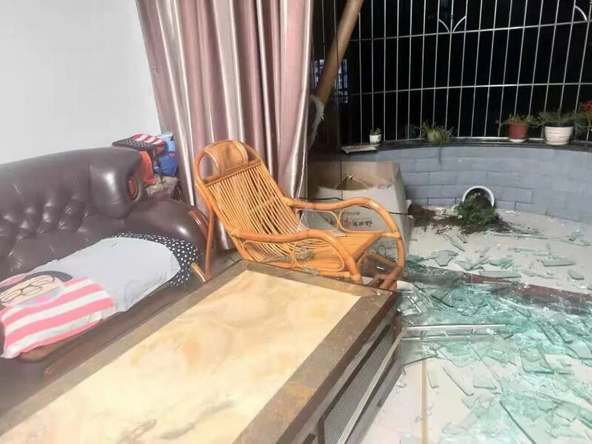 地震发生后，泸州市已启动一级应急响应。图为受灾民房。（新华社）