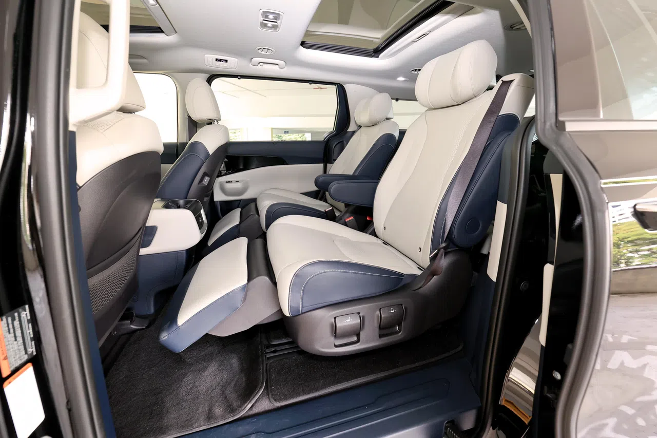 第二排的“船长座椅”，乘坐舒适如豪华商务舱。（周国威摄）