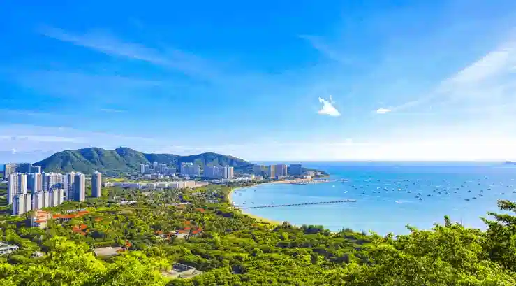 鹿回头山顶公园是游客来到三亚的必游必拍打卡热点。（图/三亚市旅游发展局提供）