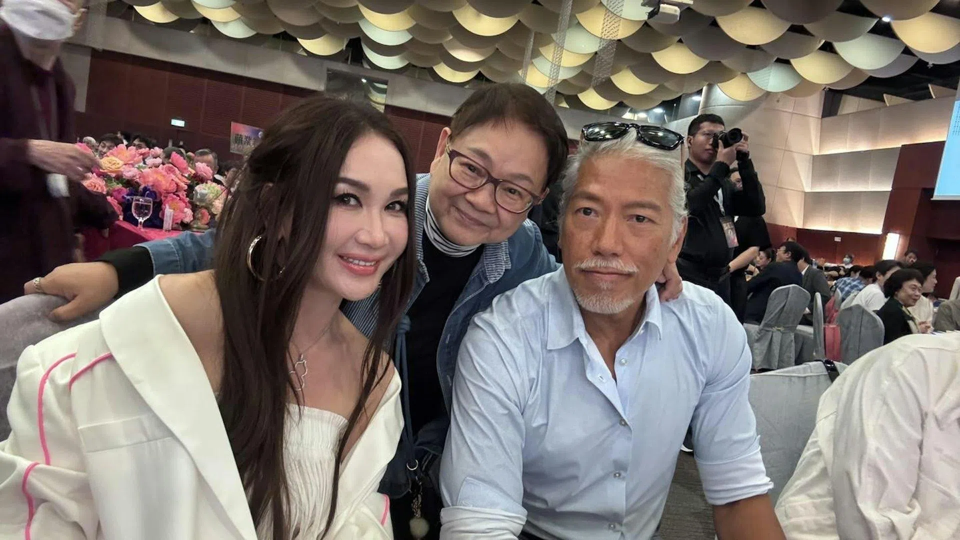 温碧霞（左）和张耀扬（右）也是座上嘉宾。（互联网）