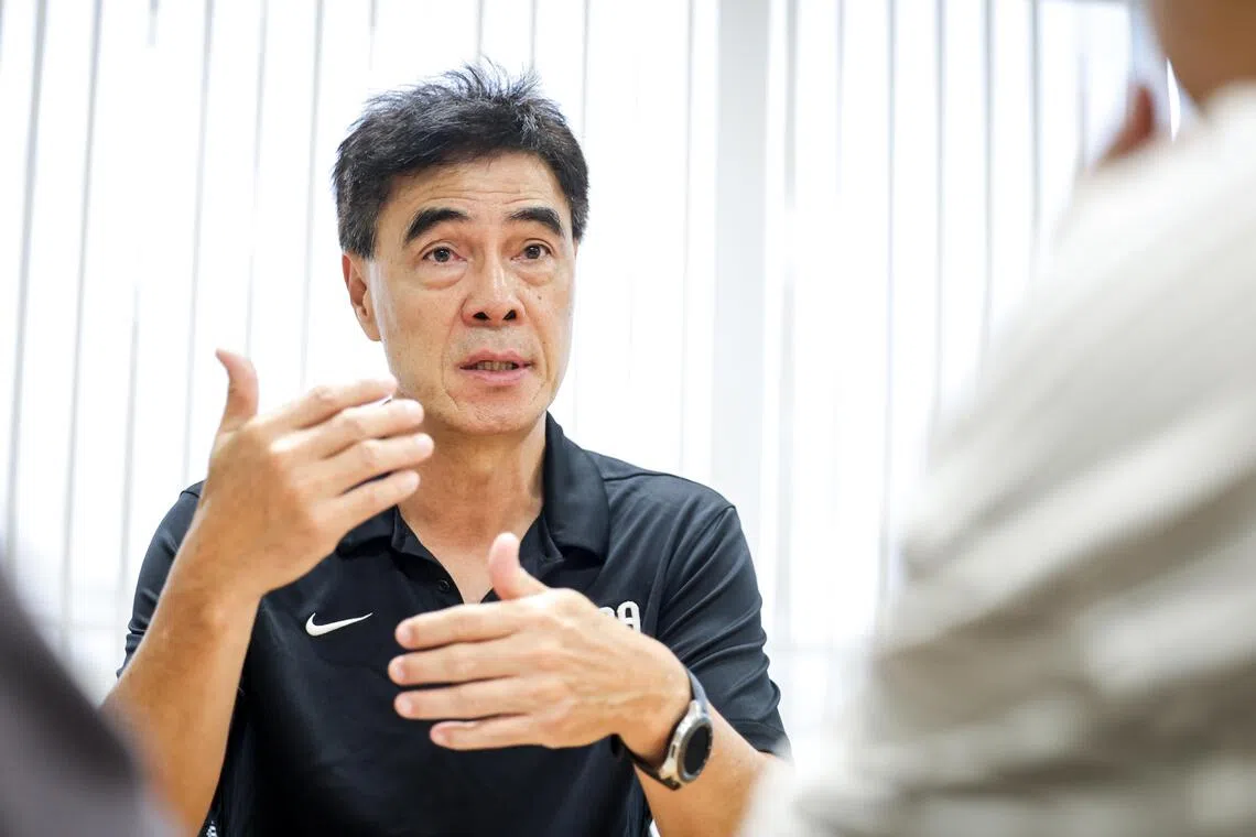 许博士认为，推广三人篮球可以帮助年轻球员打好基本功，而传统教练往往忽视了这一点。（叶振忠摄）