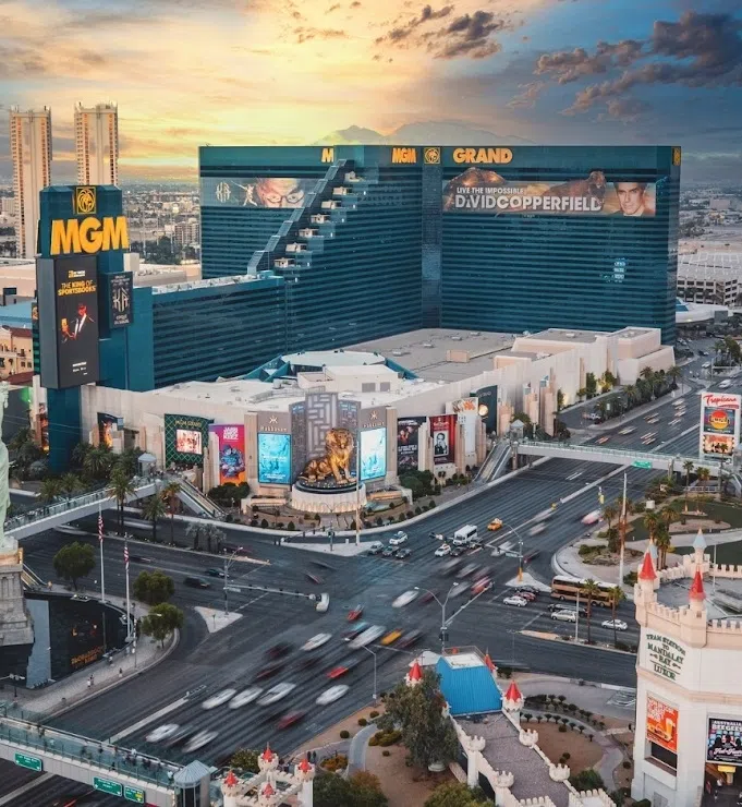 有传布鲁诺马斯欠下拉斯维加斯赌场巨额赌债，因此他基本上已经被赌场“拥有”。（互联网）