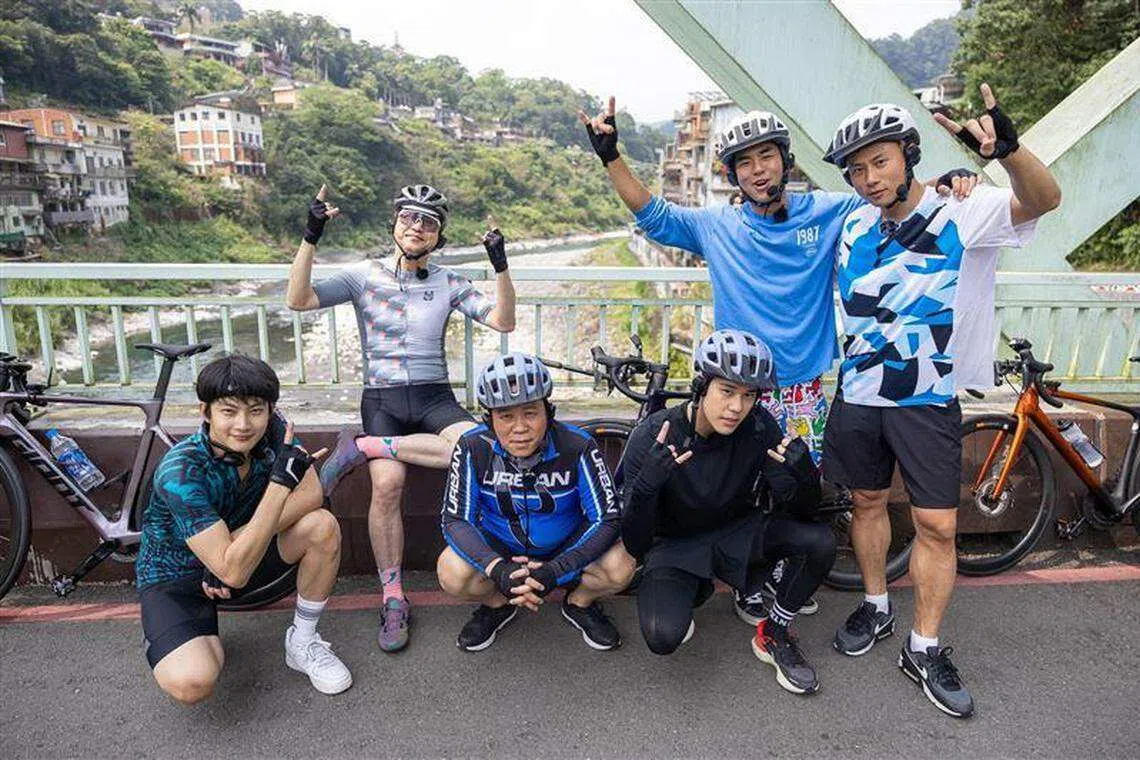 张庭瑚（左起）、庾澄庆、卜学亮、周予天、柯有伦、彭小刀，表现各具特色。（互联网）