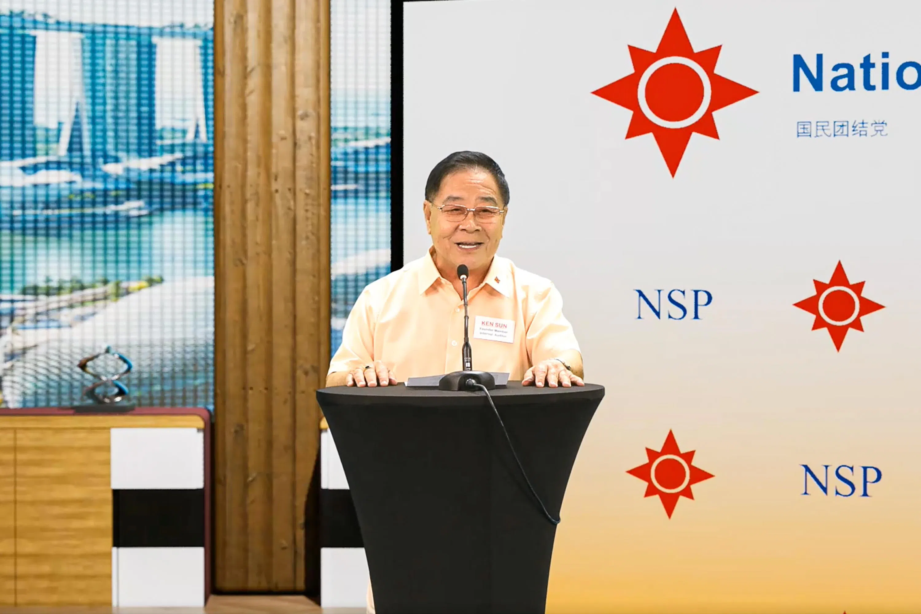 工人党本届大选没有角逐马林百列—布莱德岭集选区，国民团结党宿将孙祥凯对此抨击，工人党长期背弃对选民的承诺，把选举当成玩家家酒。（视频截图）