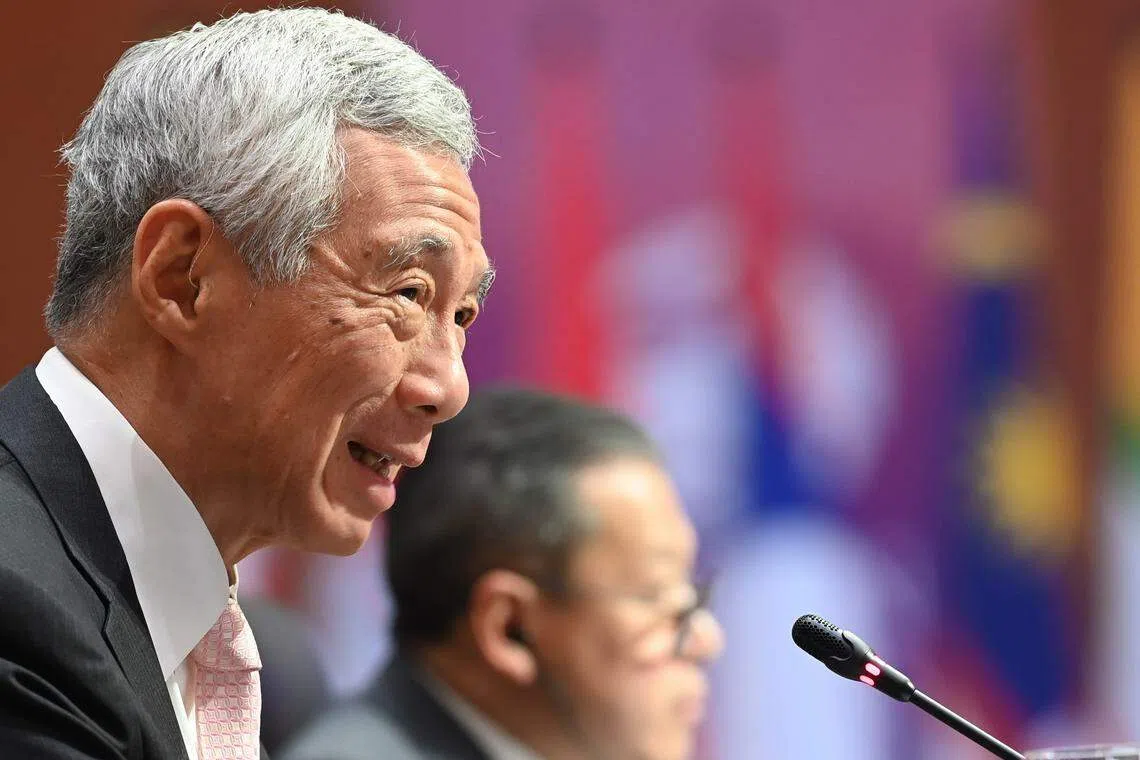 李显龙总理在亚细安—日本峰会上发言。（亚细安峰会主办方提供）