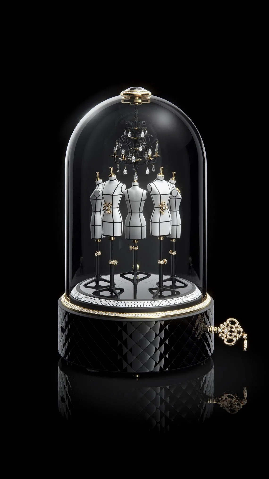 Couture O’Clock音乐钟有不少如顶针、剪刀及别针等高级定制服工坊中常用的制衣工具元素。（香奈儿提供）