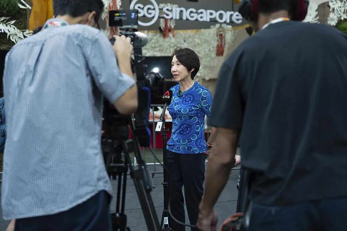 永续发展与环境部长傅海燕巴西贝伦时间星期五下午在总结访问上说，希望协商能达成共识，让世界知道气候行动可行，且在进行中。（COP30新加坡馆提供）